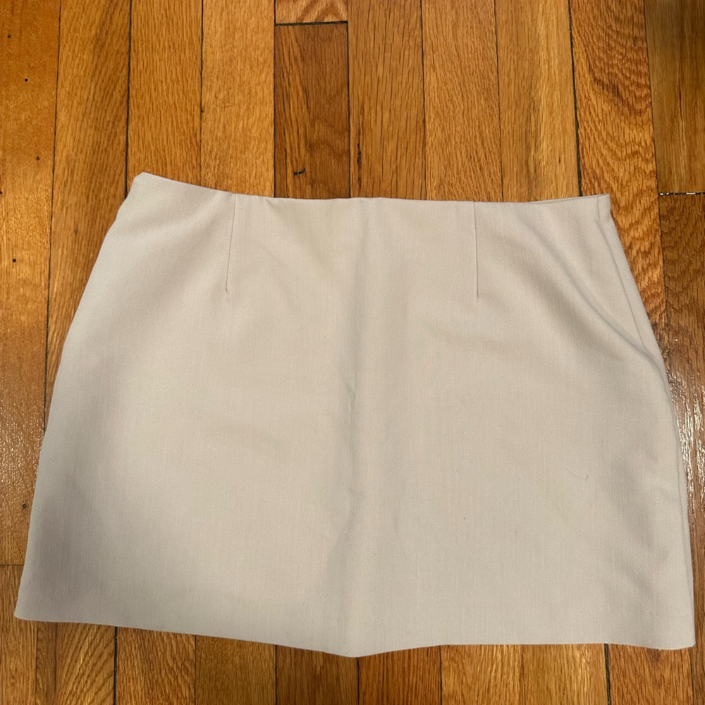 Abercrombie & Fitch Scarlett Mini Skort – Size XS (Deep Taupe) - Picture 3 of 3